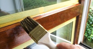 Holzfenster streichen - Anleitung in 7 Arbeitsschritten