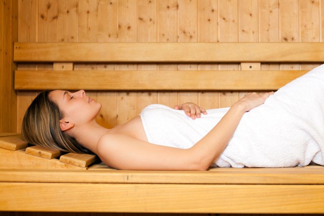 Sauna-Kopfstütze selber bauen - Schritt für Schritt Anleitung