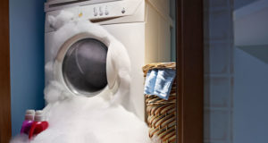 Waschmaschine ist undicht - Ursachen & Lösungen