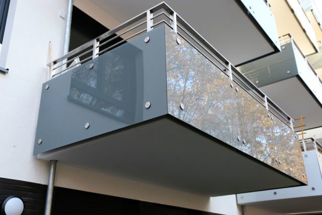Balustrade am Balkon blickdicht gestalten 4 Möglichkeiten