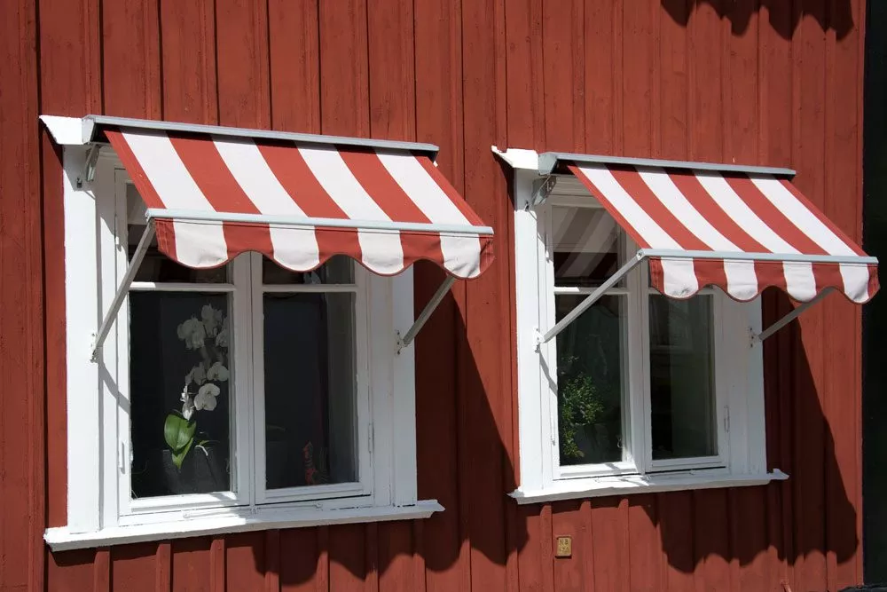Fenster mit Markise