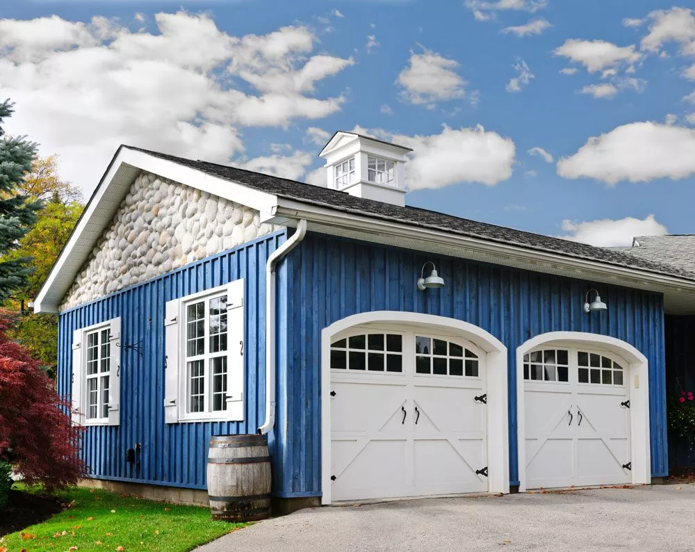 Doppelgarage aus Holz in blau Doppelgarage