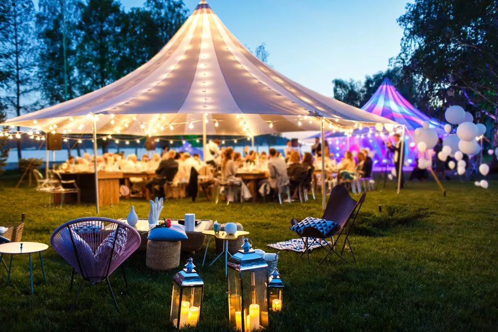 Gartenparty im Zelt